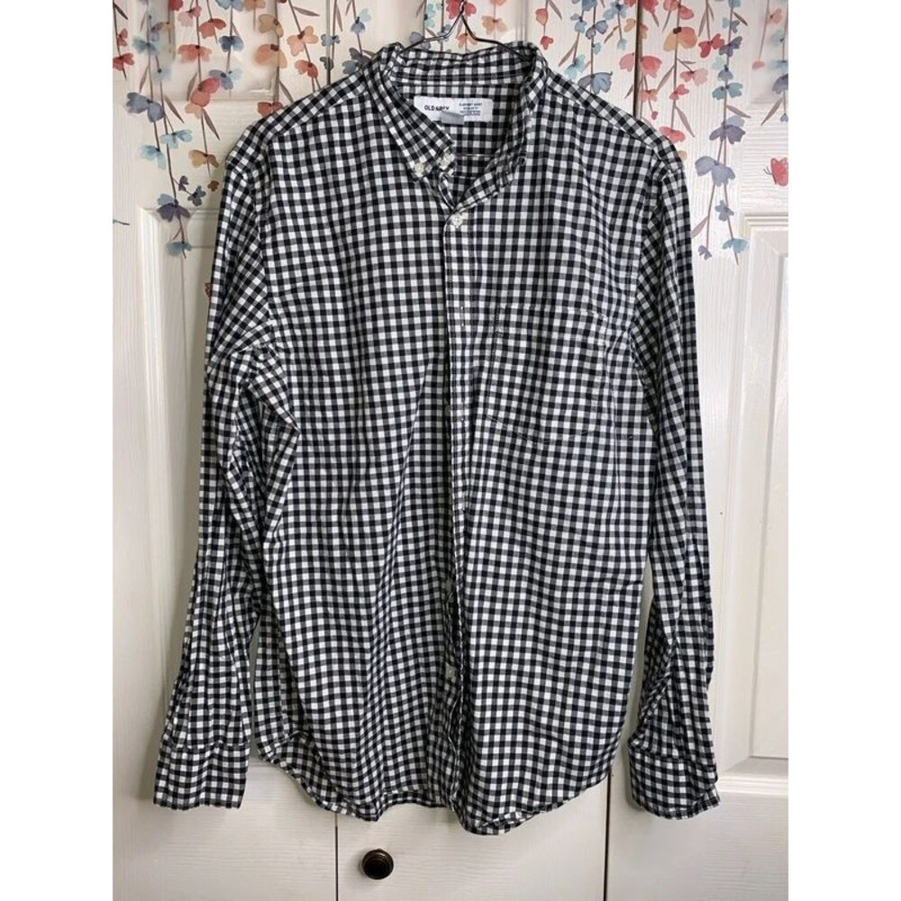 Men’s small bulk/why check button up